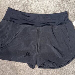 LULULEMON SPEED UP MEDIUM RISE SHORTS- BRAND NEW/ SIZE 6